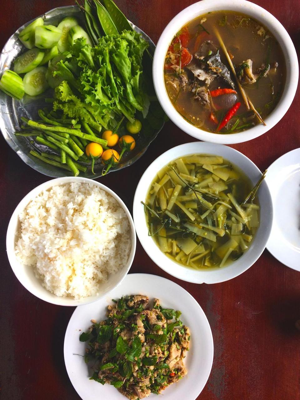 Sabaidee Guesthouse & Restaurant Nam Theun Exteriör bild