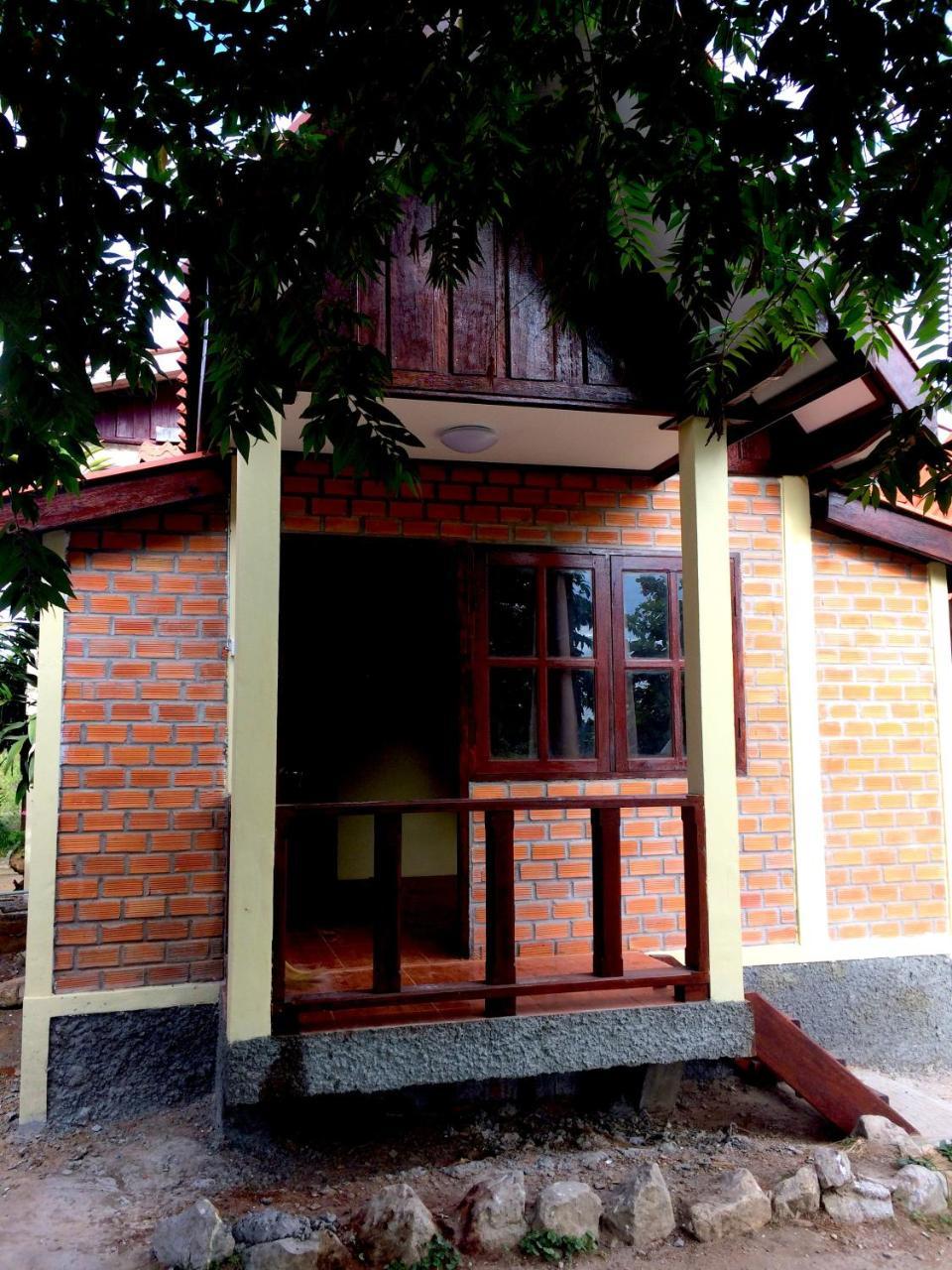 Sabaidee Guesthouse & Restaurant Nam Theun Exteriör bild