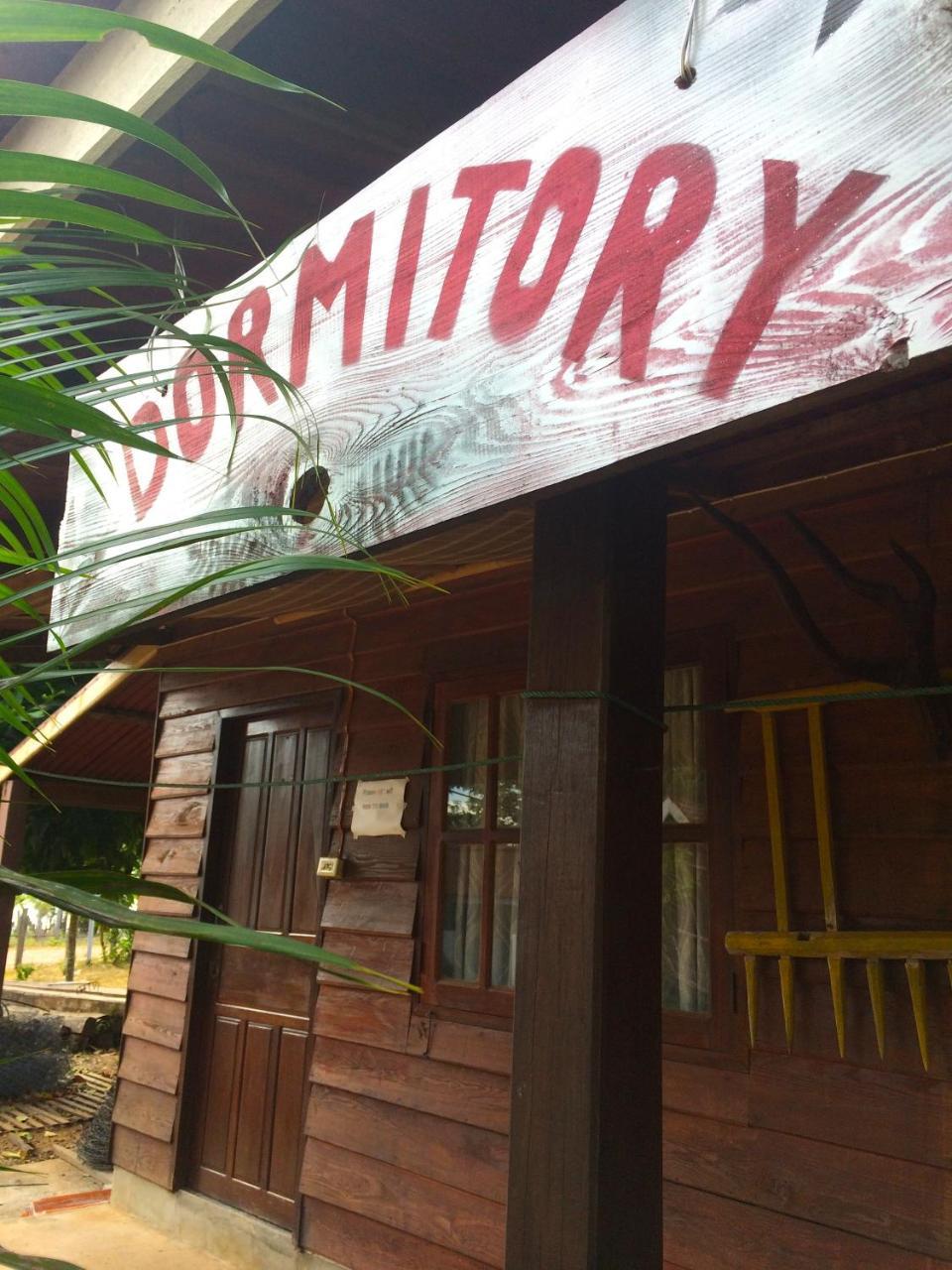 Sabaidee Guesthouse & Restaurant Nam Theun Exteriör bild