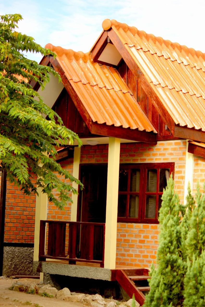 Sabaidee Guesthouse & Restaurant Nam Theun Exteriör bild