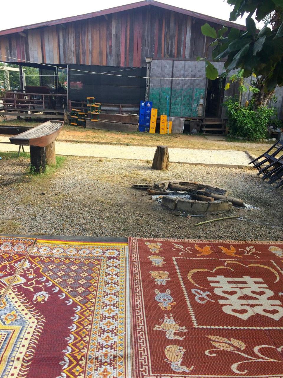 Sabaidee Guesthouse & Restaurant Nam Theun Exteriör bild