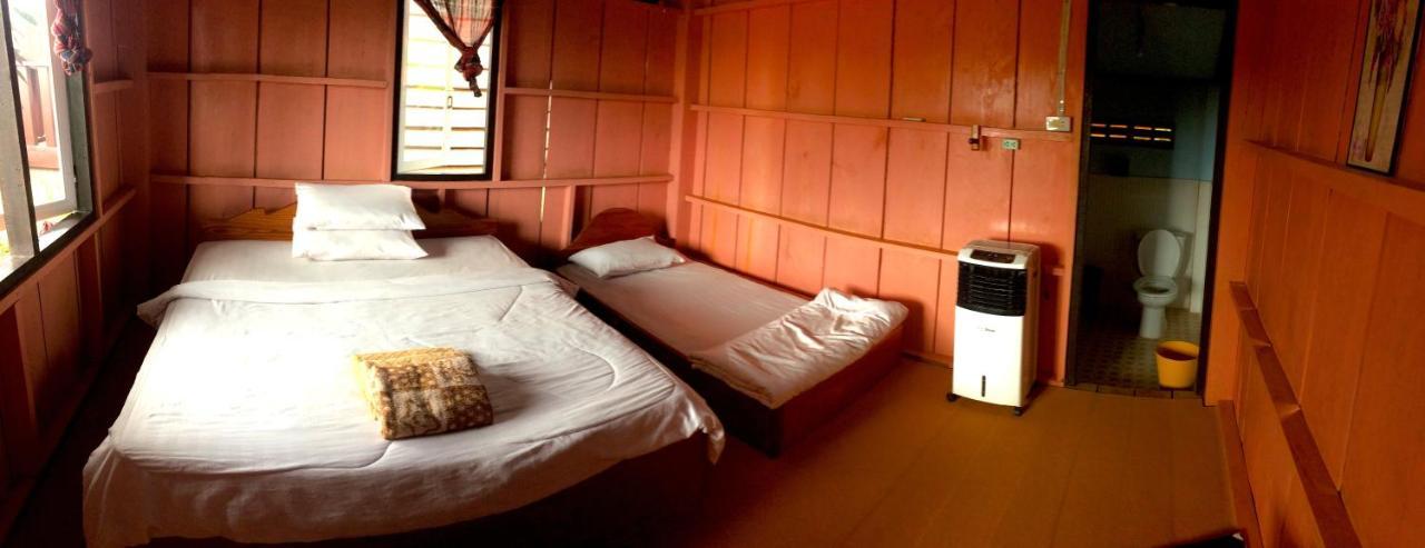 Sabaidee Guesthouse & Restaurant Nam Theun Exteriör bild